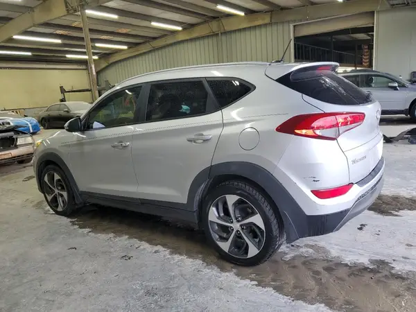KM8J33A2XGU103194 2016 HYUNDAI TUCSON - Image 2