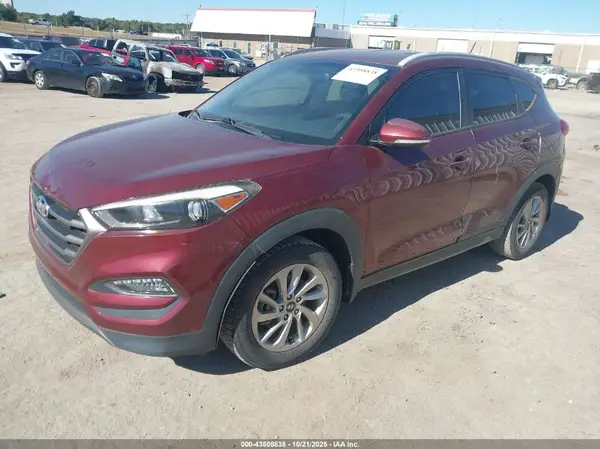 KM8J33A2XGU107780 2016 HYUNDAI TUCSON - Image 2