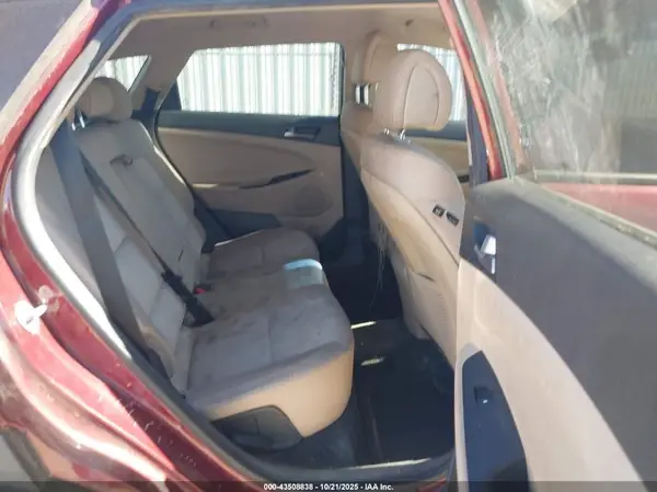 KM8J33A2XGU107780 2016 HYUNDAI TUCSON - Image 8