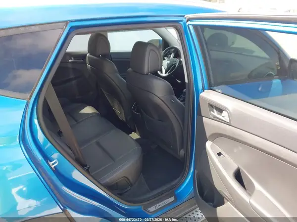 KM8J33A2XGU111814 2016 HYUNDAI TUCSON - Image 8
