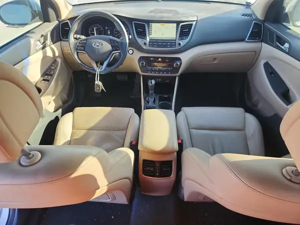 KM8J33A2XGU129245 2016 HYUNDAI TUCSON - Image 8