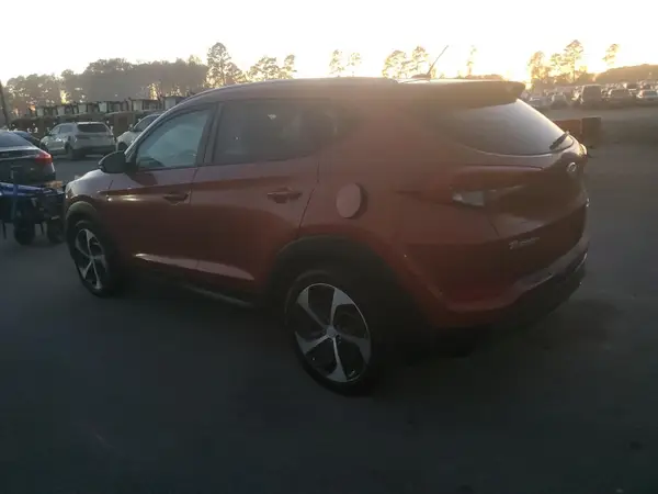 KM8J33A2XGU140553 2016 HYUNDAI TUCSON - Image 2