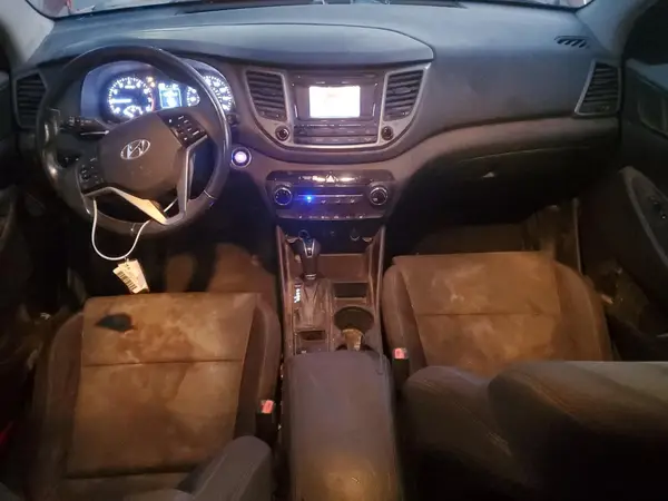 KM8J33A2XGU140553 2016 HYUNDAI TUCSON - Image 8