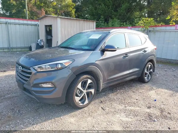 KM8J33A2XGU142271 2016 HYUNDAI TUCSON - Image 2