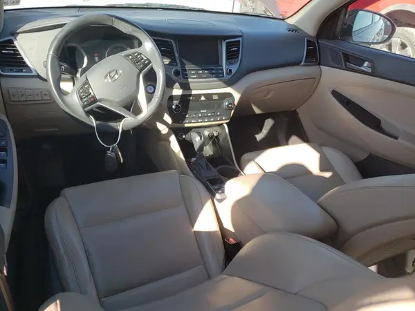 KM8J33A2XGU142335 2016 HYUNDAI TUCSON - Image 8