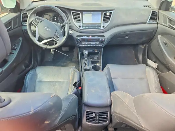 KM8J33A2XGU144926 2016 HYUNDAI TUCSON - Image 8