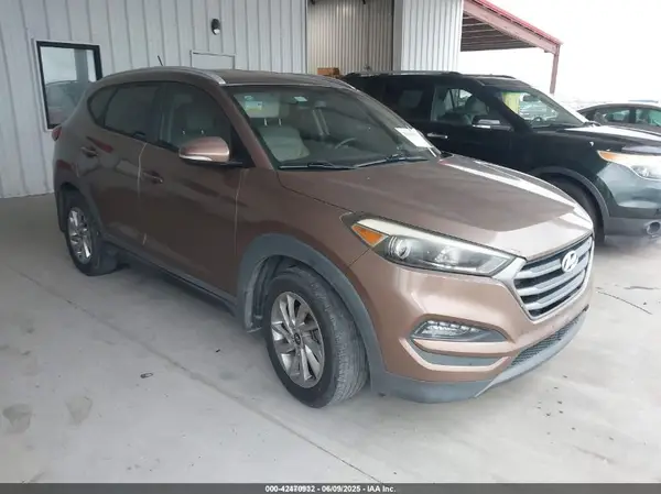 KM8J33A2XGU147762 2016 HYUNDAI TUCSON - Image 1