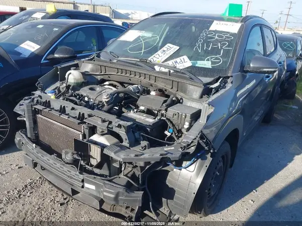 KM8J33A2XGU151097 2016 HYUNDAI TUCSON - Image 2