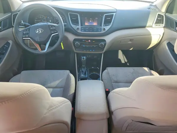 KM8J33A2XGU152220 2016 HYUNDAI TUCSON - Image 8