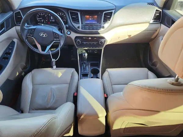 KM8J33A2XGU161676 2016 HYUNDAI TUCSON - Image 8