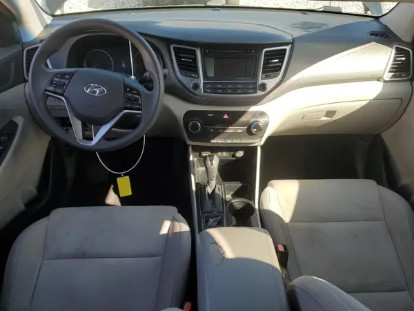 KM8J33A2XGU165002 2016 HYUNDAI TUCSON - Image 8