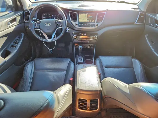 KM8J33A2XGU189428 2016 HYUNDAI TUCSON - Image 8