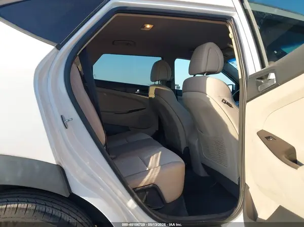 KM8J33A2XGU189543 2016 HYUNDAI TUCSON - Image 8