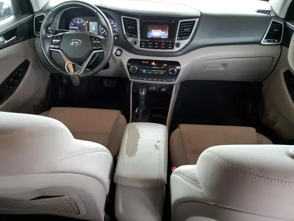 KM8J33A2XGU190479 2016 HYUNDAI TUCSON - Image 8
