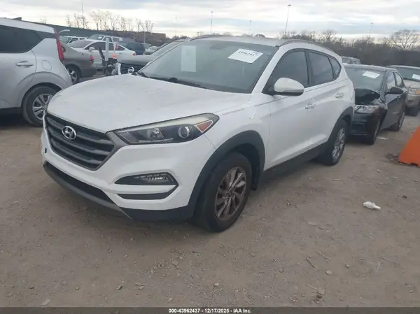 KM8J33A2XGU192099 2016 HYUNDAI TUCSON - Image 2
