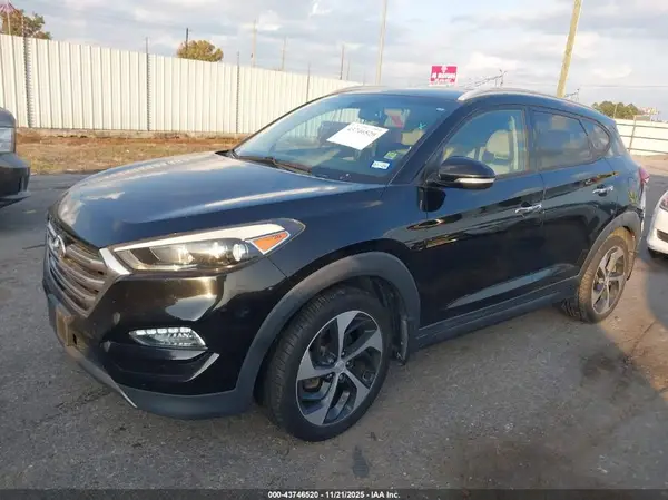 KM8J33A2XGU194127 2016 HYUNDAI TUCSON - Image 2