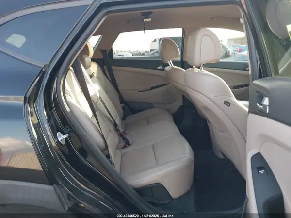 KM8J33A2XGU194127 2016 HYUNDAI TUCSON - Image 8