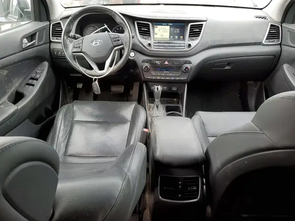 KM8J33A2XGU204641 2016 HYUNDAI TUCSON - Image 8