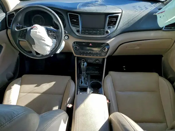 KM8J33A2XGU210648 2016 HYUNDAI TUCSON - Image 8