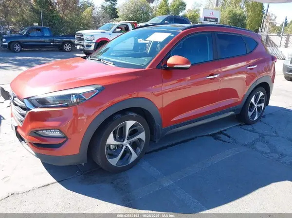 KM8J33A2XGU239003 2016 HYUNDAI TUCSON - Image 2