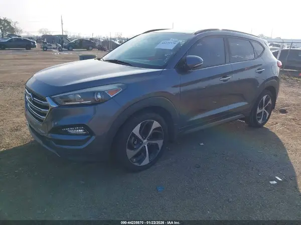 KM8J33A2XGU240250 2016 HYUNDAI TUCSON - Image 2