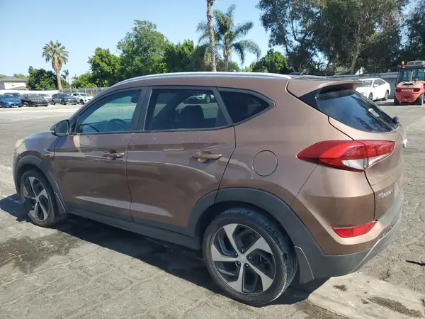 KM8J33A2XGU247201 2016 HYUNDAI TUCSON - Image 2