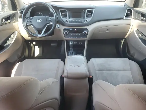 KM8J33A2XGU247201 2016 HYUNDAI TUCSON - Image 8
