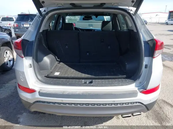 KM8J33A2XGU249708 2016 HYUNDAI TUCSON - Image 8