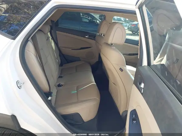 KM8J33A2XGU253032 2016 HYUNDAI TUCSON - Image 8