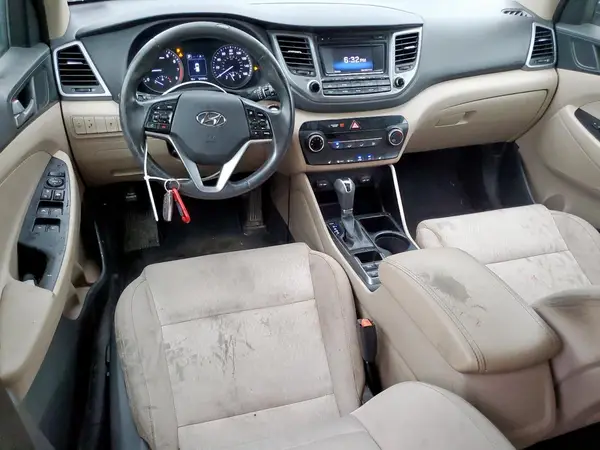KM8J33A2XGU253760 2016 HYUNDAI TUCSON - Image 8