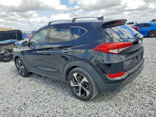 KM8J33A2XGU256996 2016 HYUNDAI TUCSON - Image 2