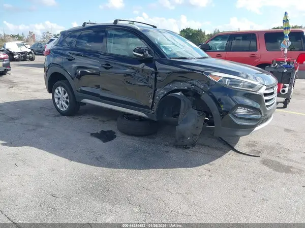 KM8J33A2XHU285416 2017 HYUNDAI TUCSON - Image 1