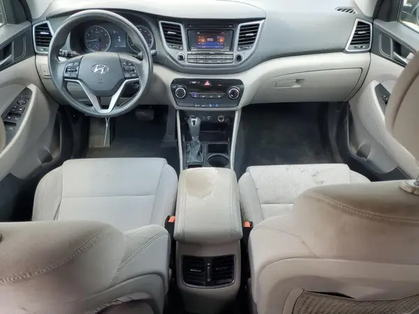 KM8J33A2XHU308127 2017 HYUNDAI TUCSON - Image 8
