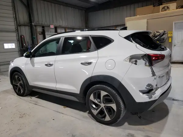 KM8J33A2XHU314610 2017 HYUNDAI TUCSON - Image 2