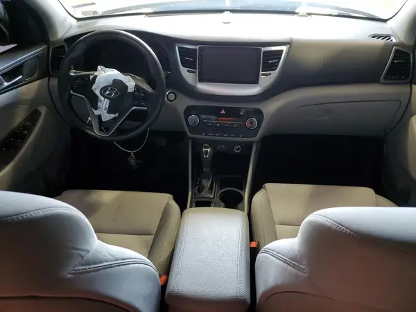 KM8J33A2XHU322562 2017 HYUNDAI TUCSON - Image 8