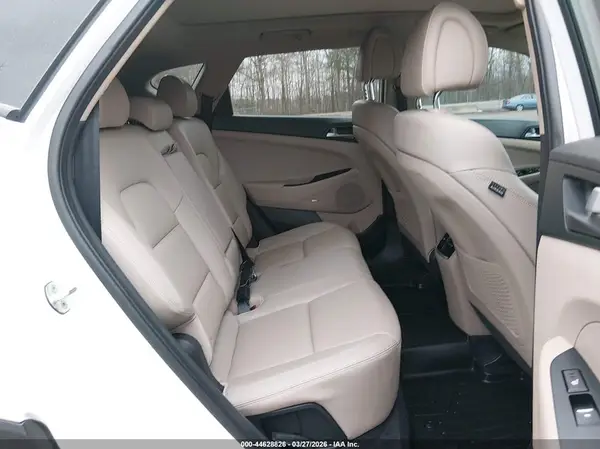 KM8J33A2XHU324487 2017 HYUNDAI TUCSON - Image 8