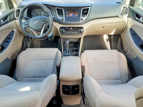 KM8J33A2XHU326921 2017 HYUNDAI TUCSON - Image 8