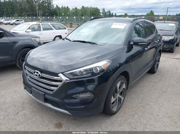 KM8J33A2XHU330323 2017 HYUNDAI TUCSON - Image 2