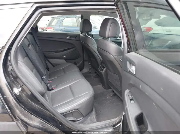 KM8J33A2XHU330323 2017 HYUNDAI TUCSON - Image 8