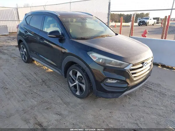 KM8J33A2XHU330449 2017 HYUNDAI TUCSON - Image 1