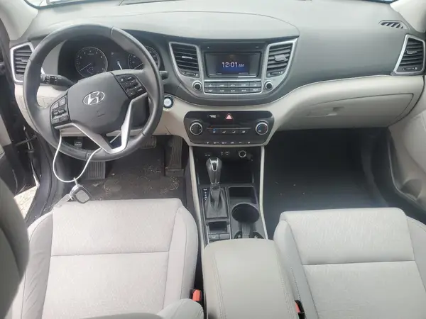 KM8J33A2XHU340866 2017 HYUNDAI TUCSON - Image 8