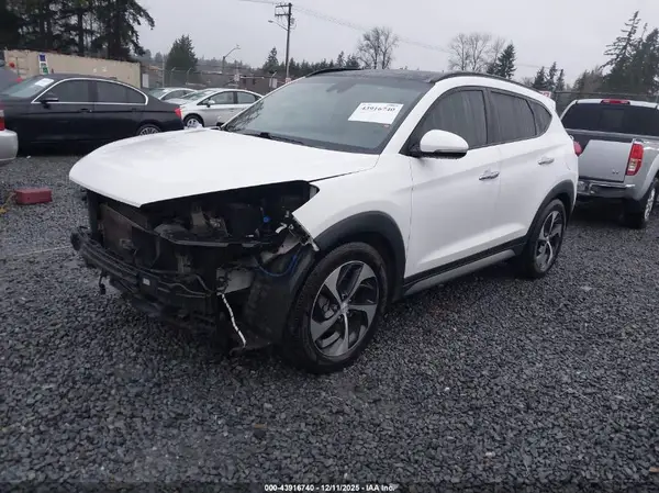 KM8J33A2XHU355657 2017 HYUNDAI TUCSON - Image 2