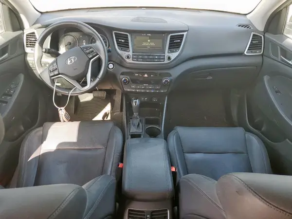 KM8J33A2XHU359630 2017 HYUNDAI TUCSON - Image 8