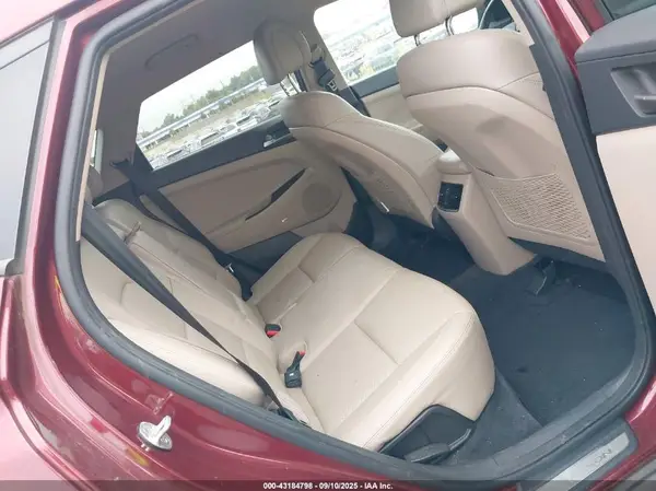 KM8J33A2XHU362561 2017 HYUNDAI TUCSON - Image 8