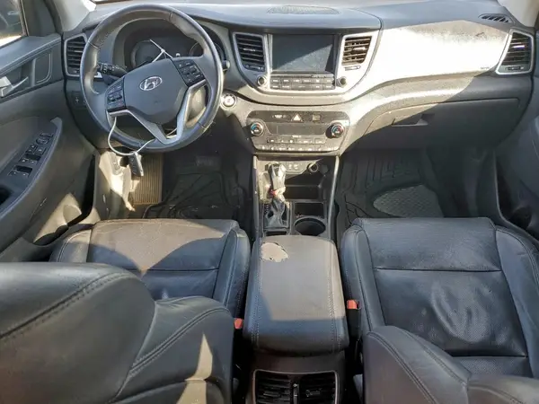 KM8J33A2XHU365511 2017 HYUNDAI TUCSON - Image 8
