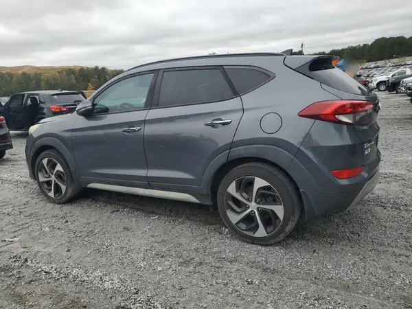 KM8J33A2XHU369879 2017 HYUNDAI TUCSON - Image 2