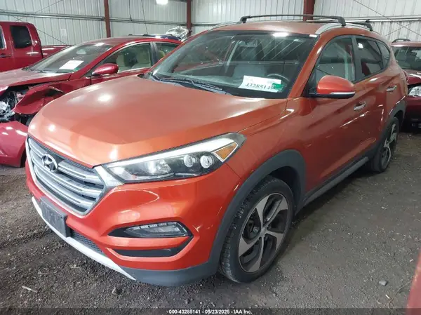 KM8J33A2XHU373821 2017 HYUNDAI TUCSON - Image 2