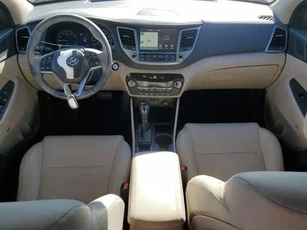 KM8J33A2XHU390084 2017 HYUNDAI TUCSON - Image 8