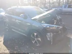 KM8J33A2XHU392823 2017 HYUNDAI TUCSON