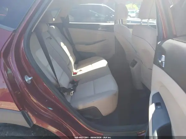 KM8J33A2XHU414898 2017 HYUNDAI TUCSON - Image 8
